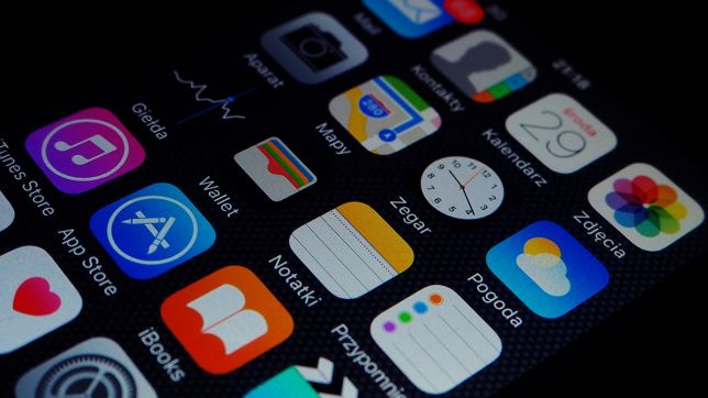App and Socials AlienSync