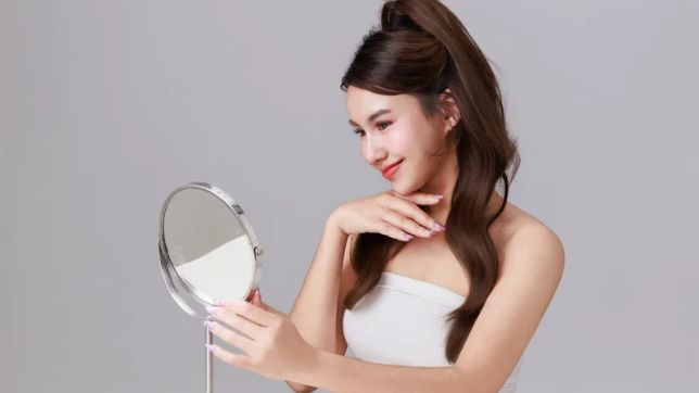 Glow up tips for healthy skin, shiny hair, skincare routine, and personal style