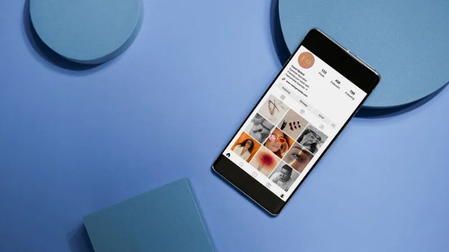 Mobile Interactive Group history, mobile marketing services, and digital communication technology